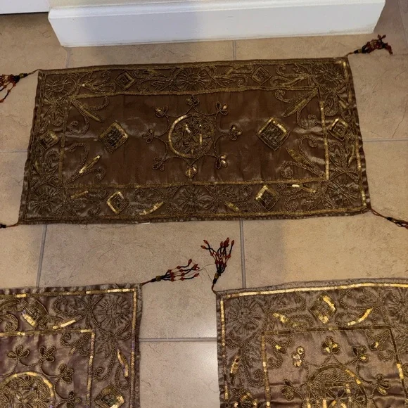 Table runners Embroidered Brown and Gold Set Perfect for a set of luxury - Picture 2 of 7